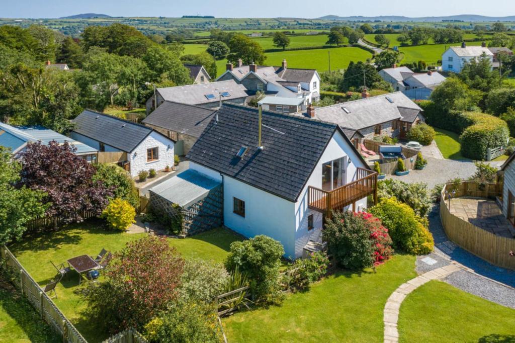 Croft Farm & Celtic Cottages Cardigan Luaran gambar